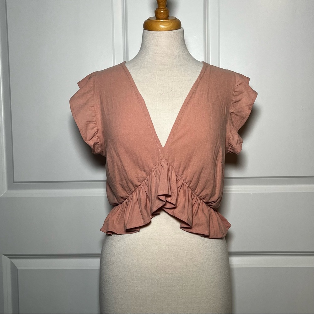 NWT Fancyinn Pink Crop Top